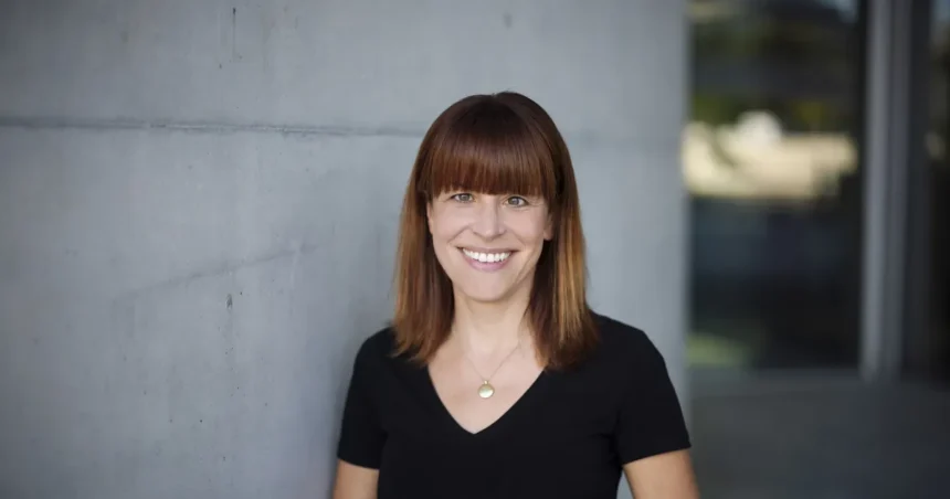 julia reuschenbach augen
