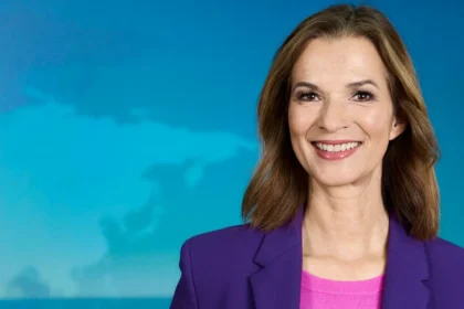 Mit wem ist Julia-Niharika Sen verheiratet