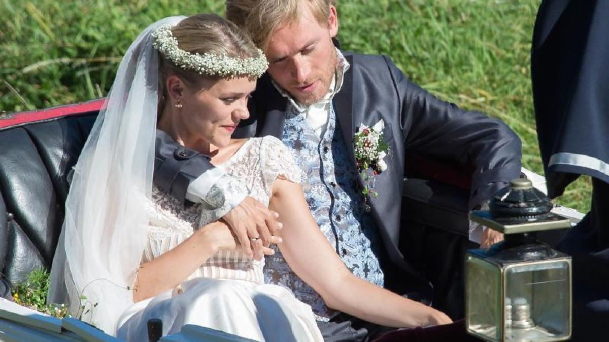 mit wem ist sarah von neuburg verheiratet