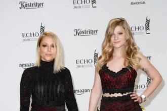 Mia-Carolin Shitawey