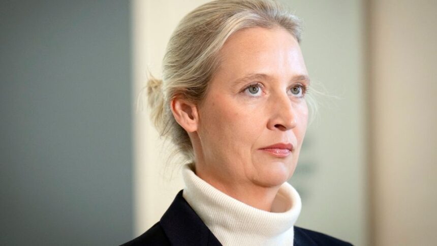 was ist mit dem rechten ohr von alice weidel