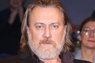 nicholas ofczarek krankheit