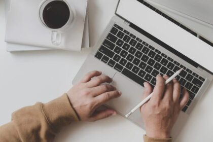 yelp spam kommentare löschen job